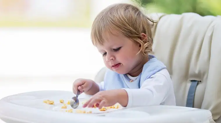 10 Tips Nutrisi untuk Memperkuat Penglihatan Anak