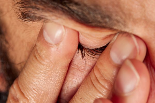 7 Cara Cepat Mengatasi Mata Lelah Setelah Seharian Bekerja
