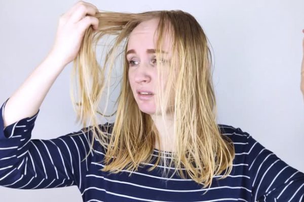 Tips Mengatasi Rambut Berminyak dengan Cara Alami