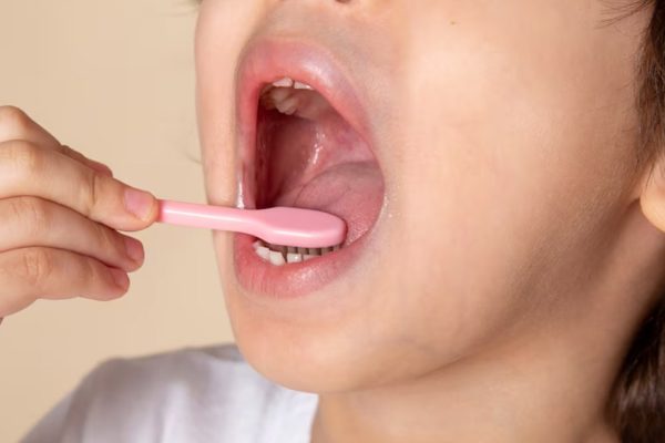 7 Alasan Kenapa Lidah Perlu Disikat Rutin 7 Alasan Kenapa Lidah Perlu Disikat Rutin