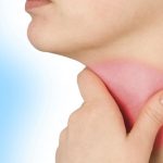 5 Kebiasaan Sehari-hari yang Bisa Merusak Tenggorokan