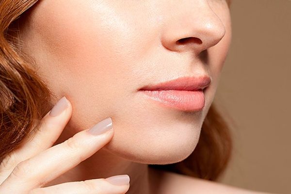 7 Cara Mencegah Bibir Mengelupas Saat Bangun Tidur 7 Cara Mencegah Bibir Mengelupas Saat Bangun Tidur